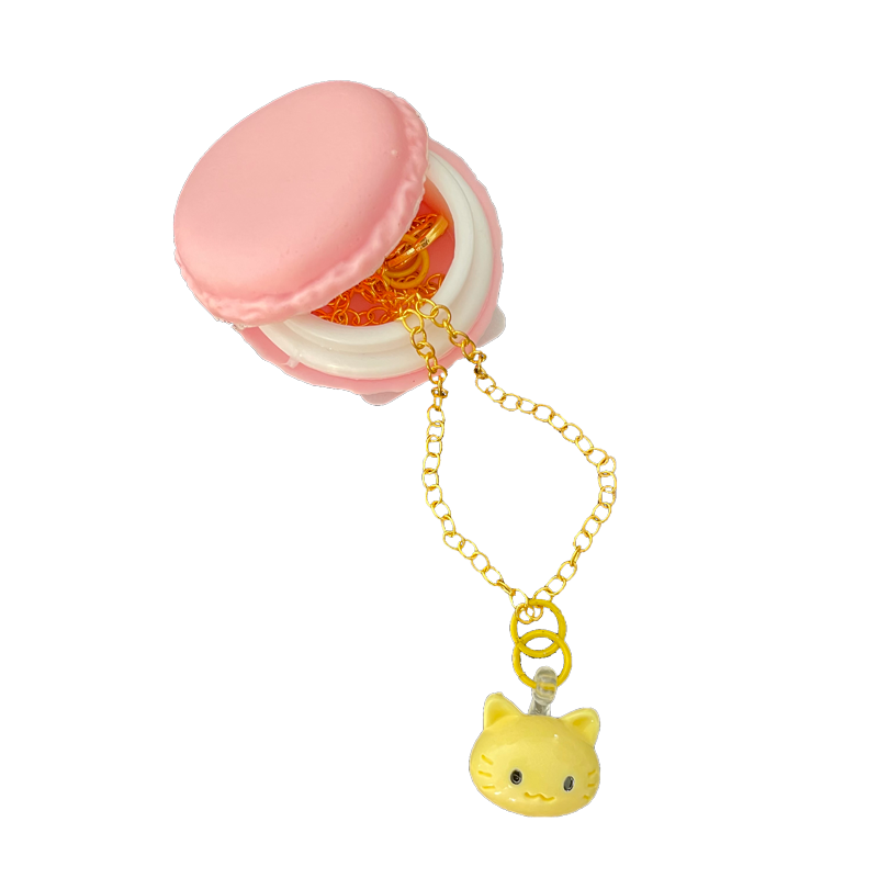 yellow cat necklace